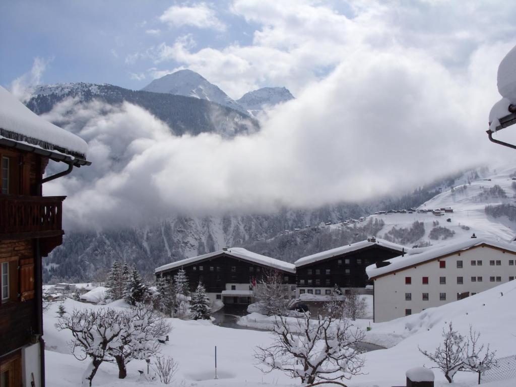 Hotel Pez Ault Disentis Ngoại thất bức ảnh