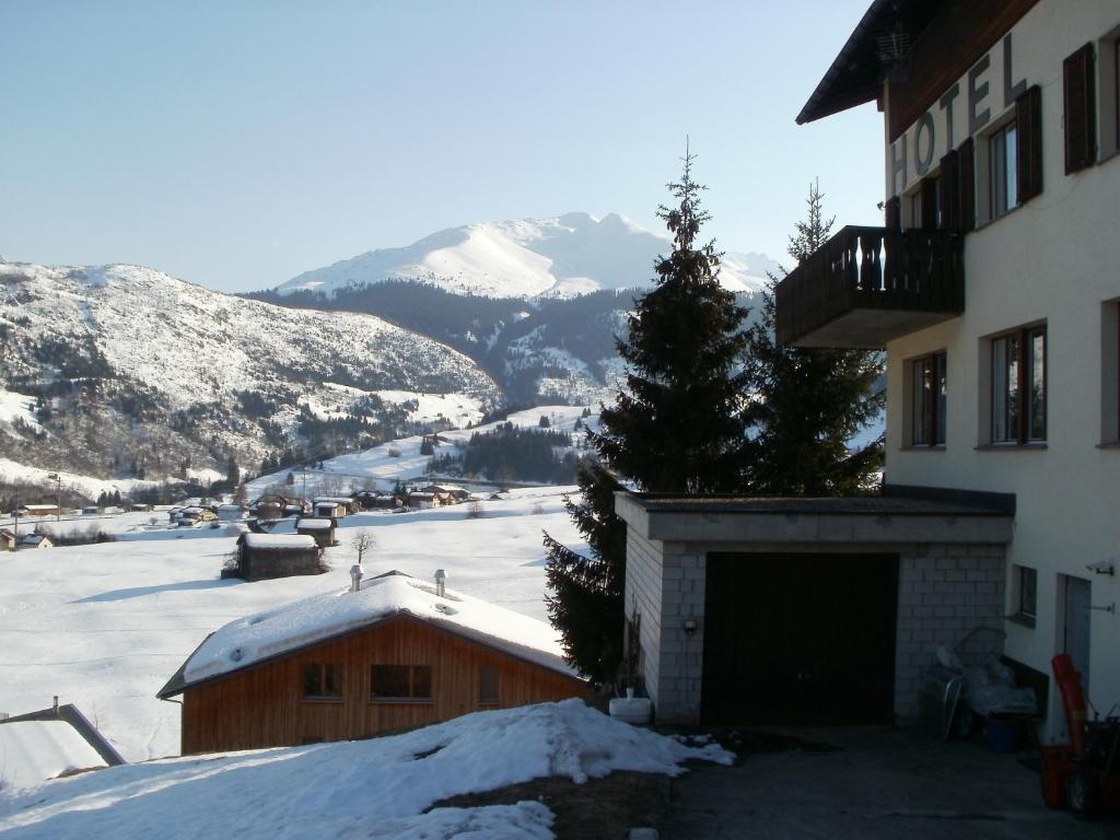 Hotel Pez Ault Disentis Ngoại thất bức ảnh
